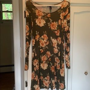 Lot of 2 Long-Sleeve Dresses